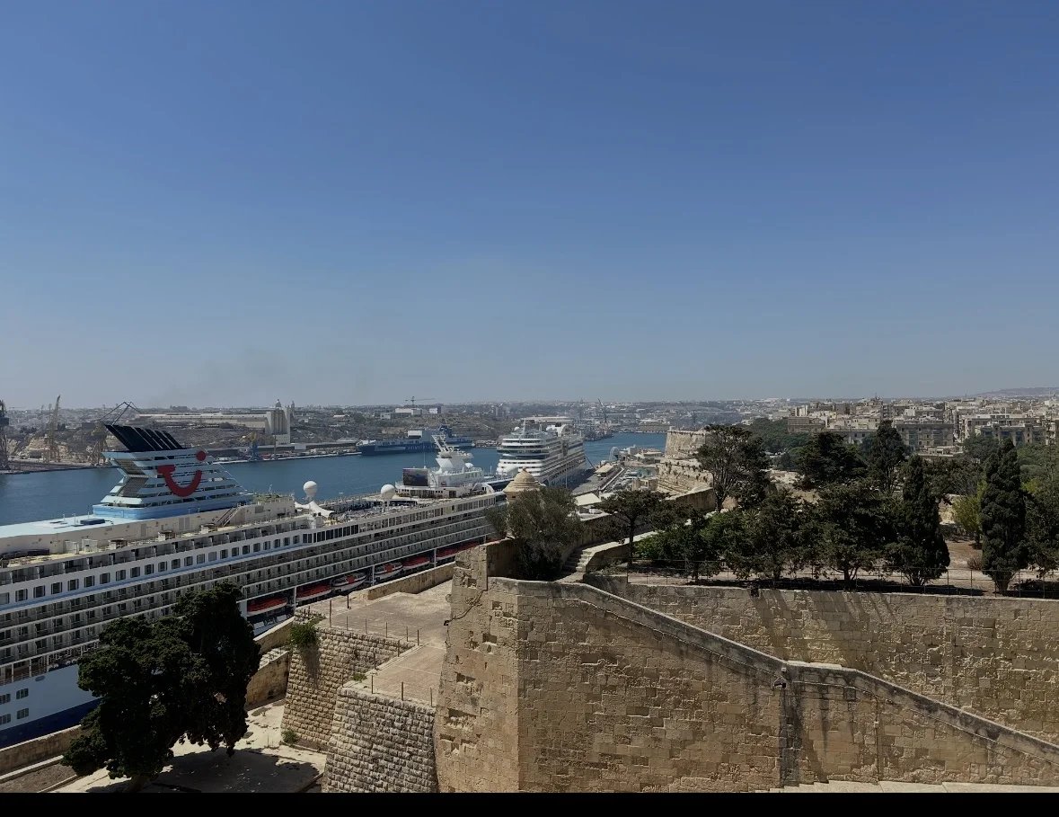 Blick von der Festung auf den Grand Harbour von Valletta, Malta